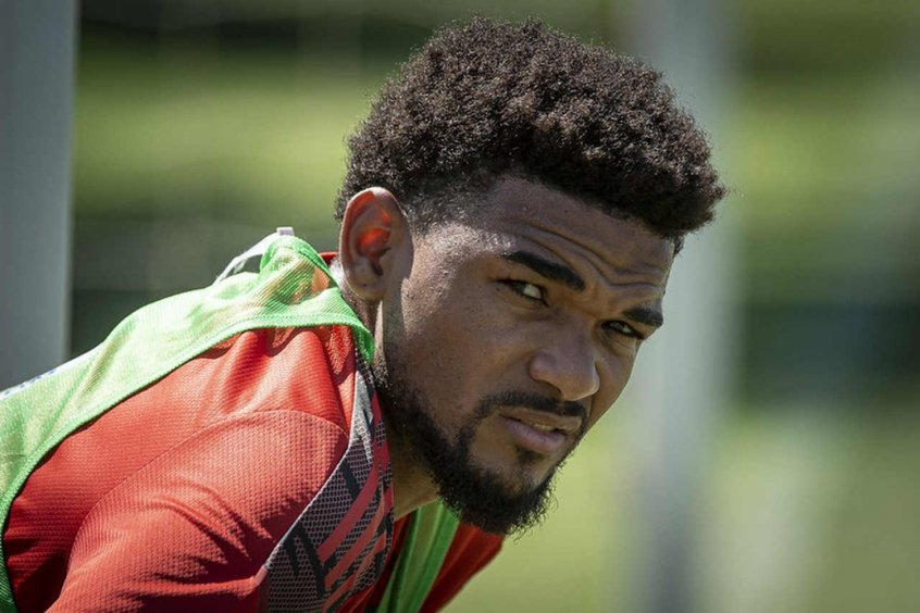 Após desistir de Lucas Ribeiro, São Paulo mira outro nome para a zaga Após desistir de Lucas Ribeiro, São Paulo mira outro nome para a zaga