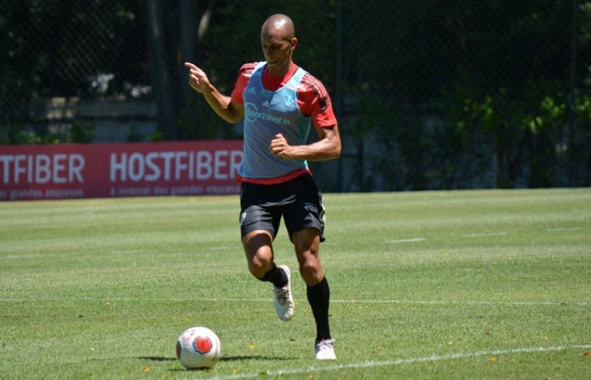 Elenco do São Paulo treina construção de jogadas de olho na estreia do Campeonato Paulista Elenco do São Paulo treina construção de jogadas de olho na estreia do Campeonato Paulista