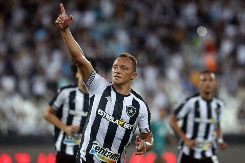 Carlinhos lamenta lesão de Rafael e torce por retorno rápido no Botafogo: ‘Muito importante pro grupo’ Carlinhos lamenta lesão de Rafael e torce por retorno rápido no Botafogo: ‘Muito importante pro grupo’