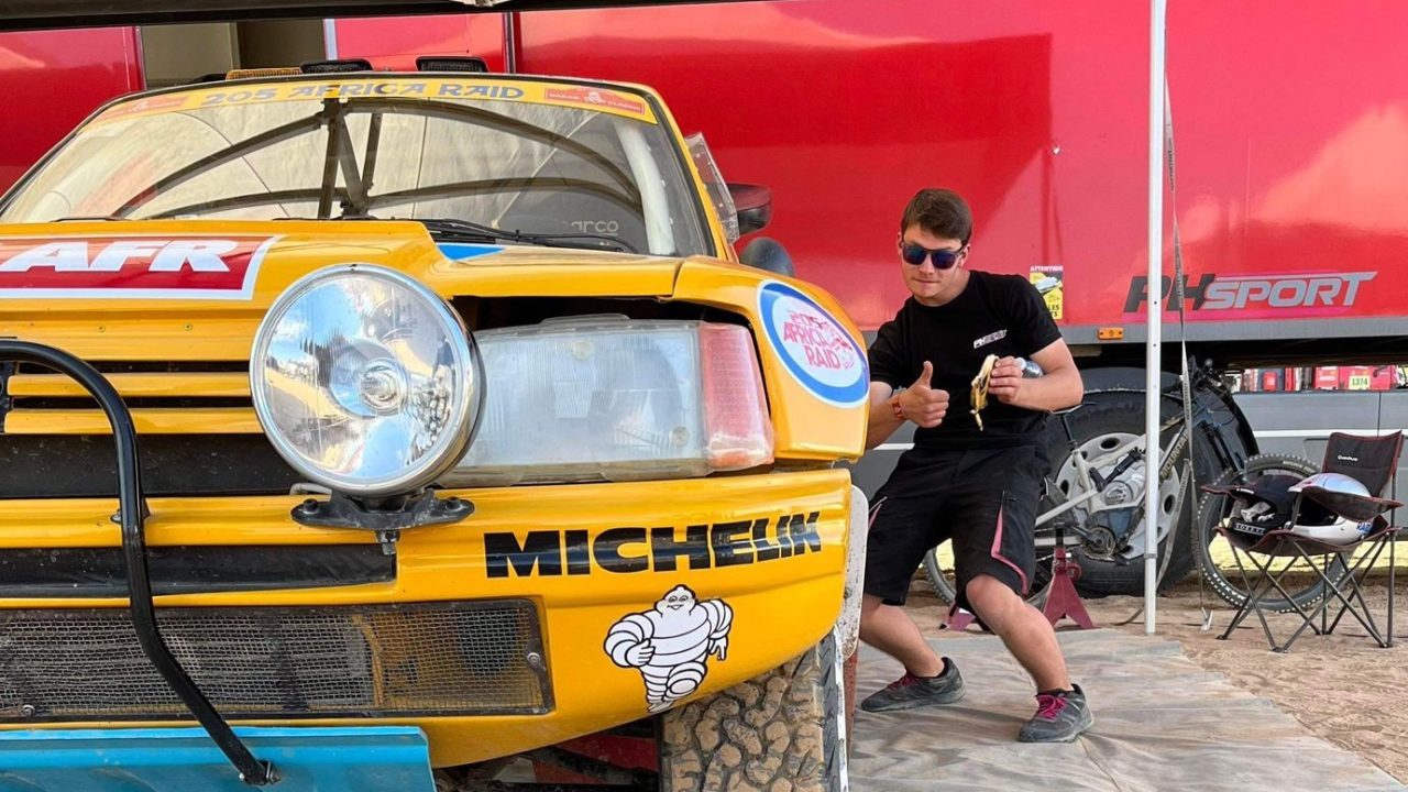 Mecânico francês morre em acidente durante deslocamento de equipe no Rally Dakar
