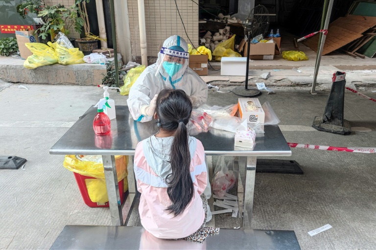 A cidade chinesa de Shenzhen facilita medidas anti-Covid