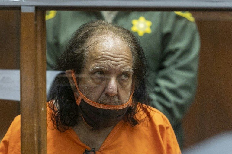 Ator pornô Ron Jeremy precisa passar por exames psiquiátricos Ator pornô Ron Jeremy precisa passar por exames psiquiátricos