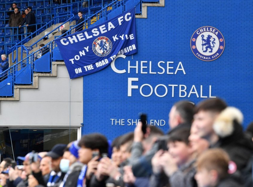 Empresário inglês faz oferta de 4 bilhões de libras pelo Chelsea