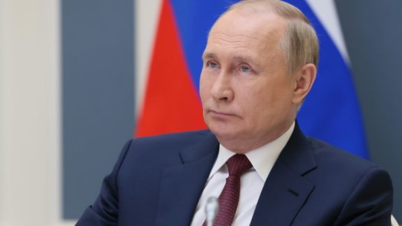 Putin diz que Rússia está ‘pronta’ para ajudar em exportação de grãos da Ucrânia