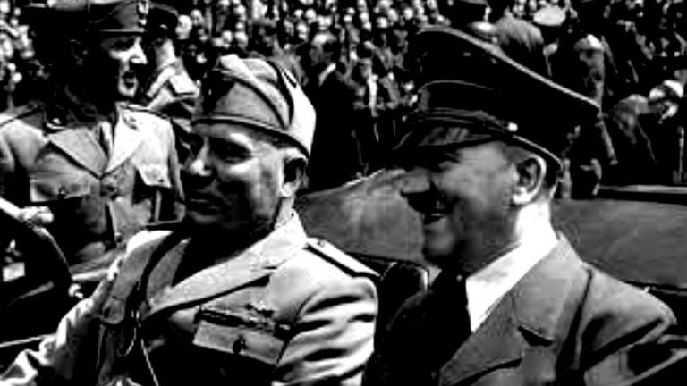 Na Netflix, o documentário Hitler, uma Carreira (1977), com direção e roteiro de Joachim Fest, biógrafo do Führer, debruça-se sobre o talento do líder alemão para vender sua imagem