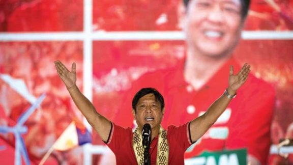 Campanha com base em fake news elege filho de ditador como presidente das Filipinas