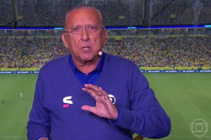 Galvão Bueno elogia campanha do Botafogo no Brasileirão e exalta Nilton Santos: ‘Um gênio’