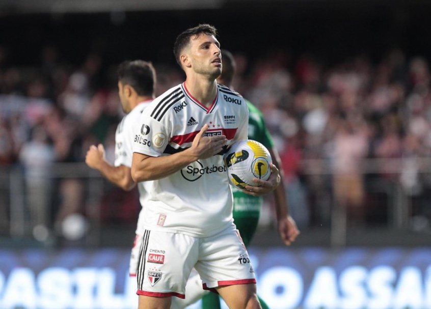 Cartoleiros comemoram gol de Calleri pelo São Paulo contra o Corinthians: ‘Tocaram nele’