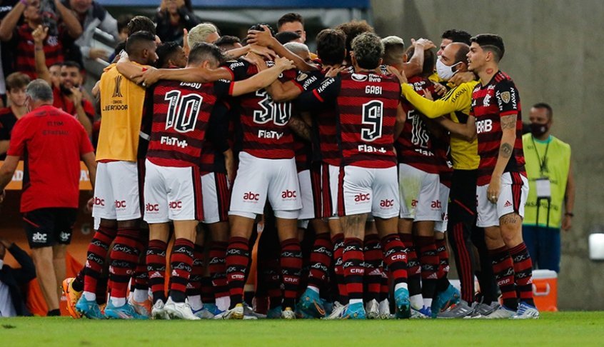 Flamengo supera cobranças, vence a Católica e garante vaga nas oitavas da Libertadores Flamengo supera cobranças, vence a Católica e garante vaga nas oitavas da Libertadores