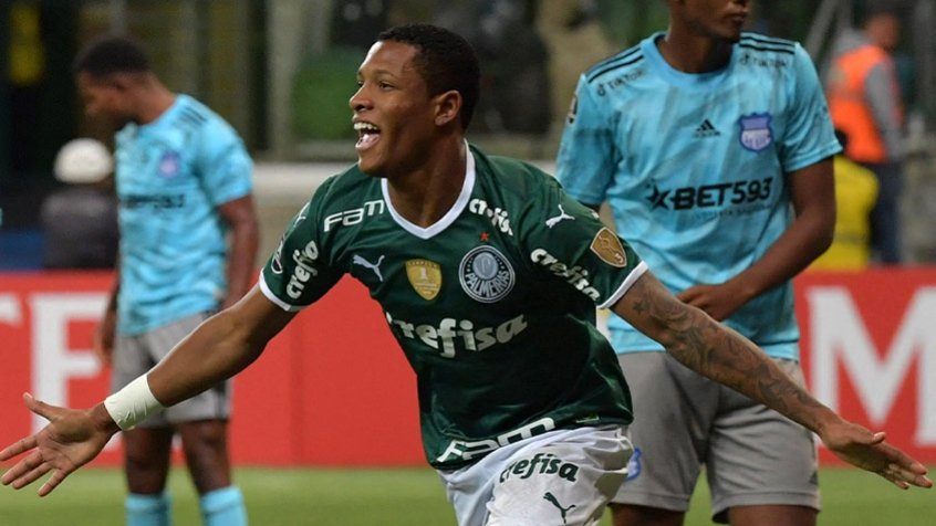 Com gol de Danilo, Palmeiras bate o Emelec e segue 100% na Libertadores