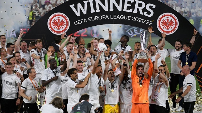 Fim de jejum, ‘invasões’, vitórias históricas: como o Eintracht Frankfurt venceu a Liga Europa Fim de jejum, ‘invasões’, vitórias históricas: como o Eintracht Frankfurt venceu a Liga Europa
