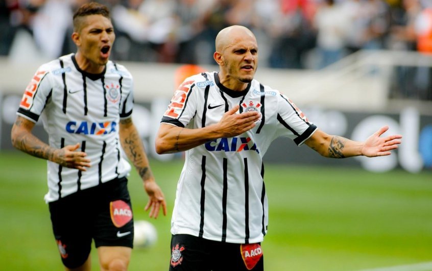 Fábio Santos artilheiro e duas expulsões: como foi o primeiro Majestoso na Arena do Corinthians Fábio Santos artilheiro e duas expulsões: como foi o primeiro Majestoso na Arena do Corinthians