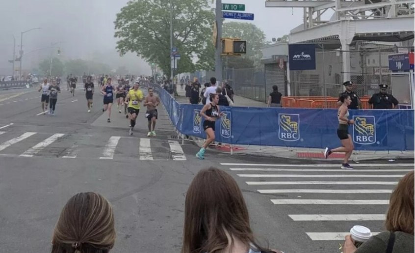 Um corredor morre e 16 ficam feridos durante meia maratona nos Estados Unidos