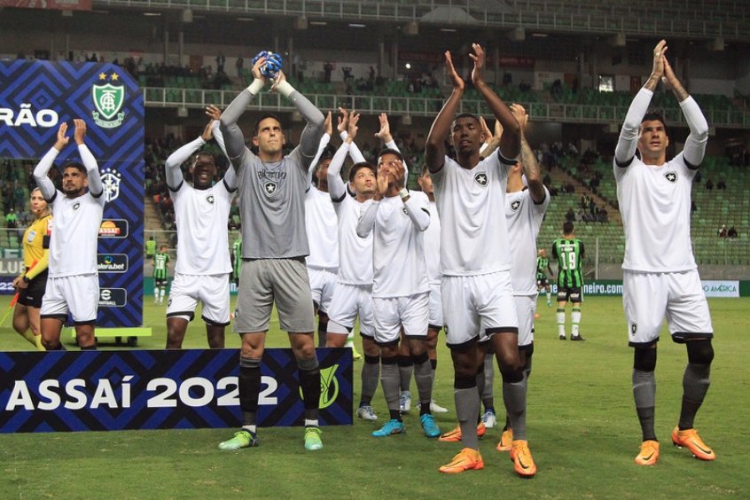 Botafogo busca solucionar problemas na criação e encontrar equilíbrio no meio para sequência do ano