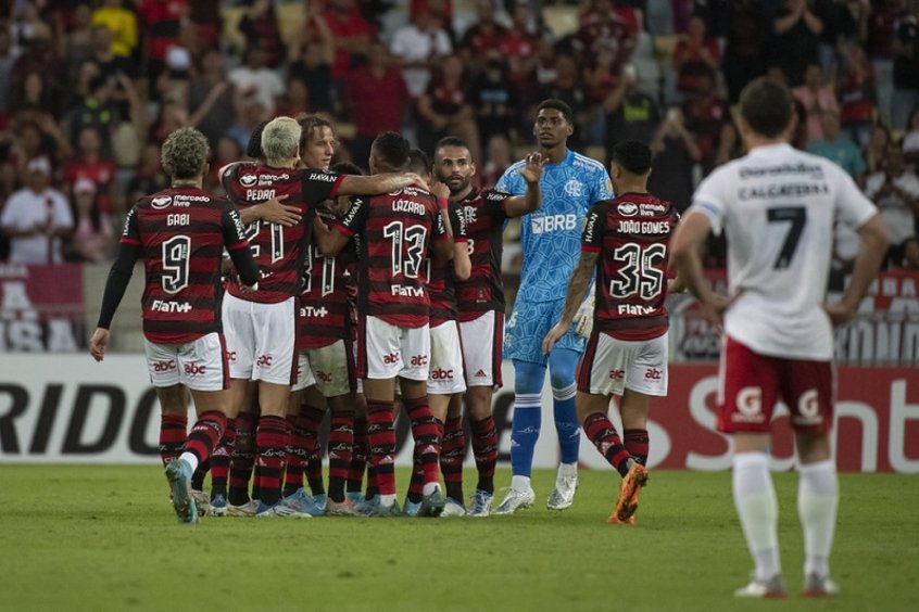 Flamengo bate o Sporting Cristal pela Libertadores em noite de falha de Hugo e novas vaias no Maracanã Flamengo bate o Sporting Cristal pela Libertadores em noite de falha de Hugo e novas vaias no Maracanã