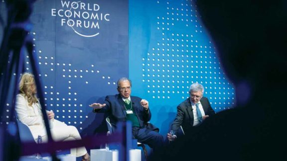 A inflação e fome em alta é uma tendência que aflige o mundo, segundo constata Fórum de Davos
