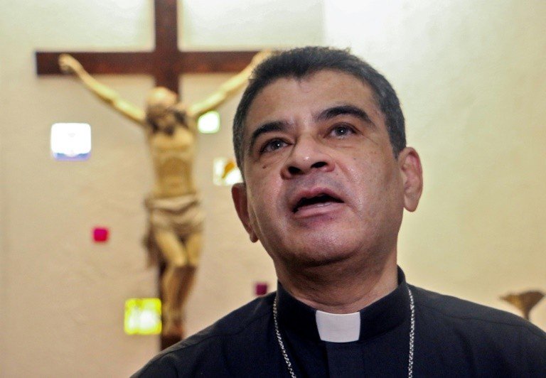 Polícia da Nicarágua impede acesso a paróquia, denuncia religioso em jejum Polícia da Nicarágua impede acesso a paróquia, denuncia religioso em jejum