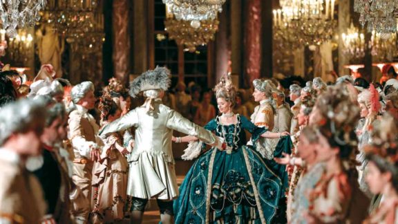 A volta dos Bailes em Versalhes, na França, permite viver como nobre por um dia
