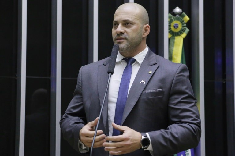Silveira diz já ter retirado tornozeleira e que Justiça ‘não faz mais nada’ Silveira diz já ter retirado tornozeleira e que Justiça ‘não faz mais nada’