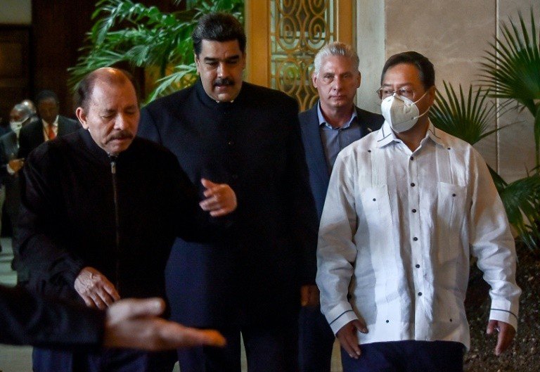 Excluídos da Cúpula das Américas se reúnem em Cuba para encontro da Alba Excluídos da Cúpula das Américas se reúnem em Cuba para encontro da Alba