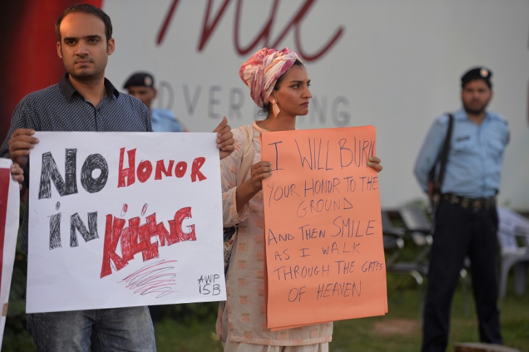 No Paquistão, agressores e assassinos de mulheres gozam de impunidade quase absoluta