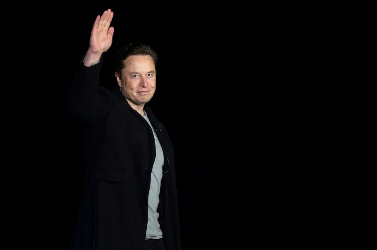 Elon Musk eleva a US$ 33,5 bilhões aporte direto para compra do Twitter