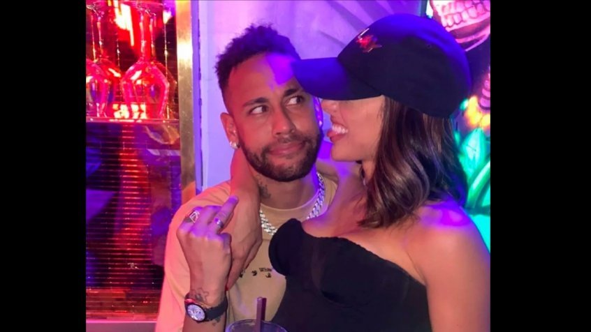 Jornal inglês chama atual namorada de Neymar de Bruna Marquezine