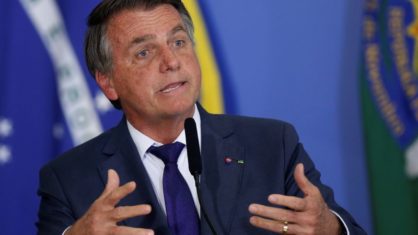 Bolsonaro envia áudio a caminhoneiros pedindo para que suspendam bloqueios