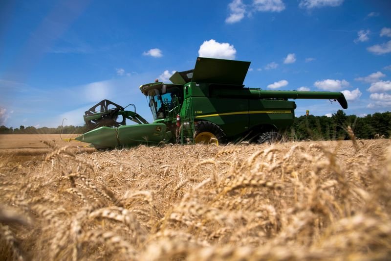 Colheita dos EUA atinge 10% do milho e 6% da soja; avaliações melhoram, diz USDA Colheita dos EUA atinge 10% do milho e 6% da soja; avaliações melhoram, diz USDA