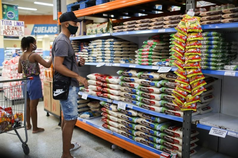 M. Dias Branco anuncia compra da Latinex por até R$ 272 mi M. Dias Branco anuncia compra da Latinex por até R$ 272 mi