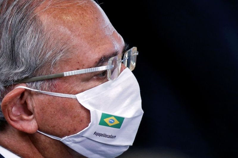 Economia está se reerguendo, mas precisa da vacinação em massa, diz Guedes Economia está se reerguendo, mas precisa da vacinação em massa, diz Guedes