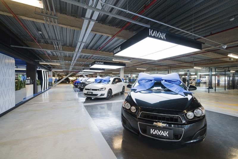 Plataforma de carros usados Kavak estreia no Brasil com investimento de R$2,5 bi Plataforma de carros usados Kavak estreia no Brasil com investimento de R$2,5 bi