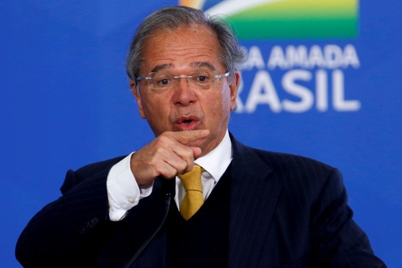 Dormimos no ponto, mas pagamento integral de precatórios ameaça todo o governo, diz Guedes Dormimos no ponto, mas pagamento integral de precatórios ameaça todo o governo, diz Guedes