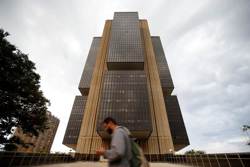 MUFG eleva projeção de Selic a 7,5% e cita volta de riscos fiscais MUFG eleva projeção de Selic a 7,5% e cita volta de riscos fiscais