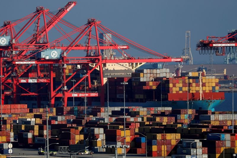 Déficit comercial dos EUA salta para máxima recorde em junho com forte crescimento das importações Déficit comercial dos EUA salta para máxima recorde em junho com forte crescimento das importações