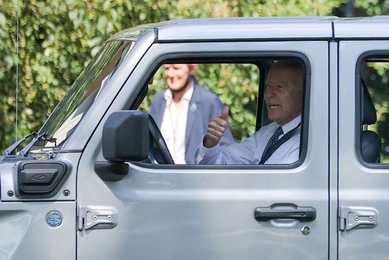 Biden quer tornar metade da indústria automobilística dos EUA elétrica até 2030 Biden quer tornar metade da indústria automobilística dos EUA elétrica até 2030