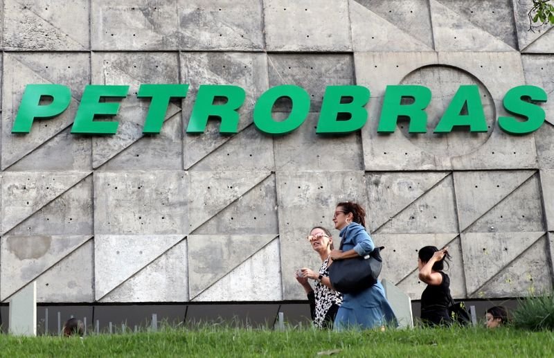 País pode contar com Petrobras, e ganha quando empresa paga dividendo, diz Luna País pode contar com Petrobras, e ganha quando empresa paga dividendo, diz Luna