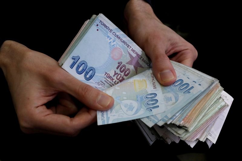 BC da Turquia surpreende com corte de juros pedido por Erdogan BC da Turquia surpreende com corte de juros pedido por Erdogan