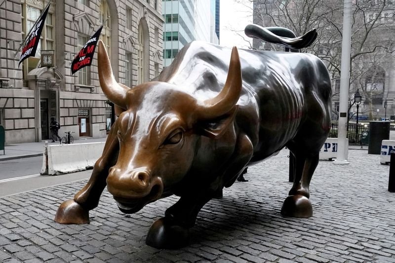 Wall St fecha em alta com investidores avaliando Fed Wall St fecha em alta com investidores avaliando Fed
