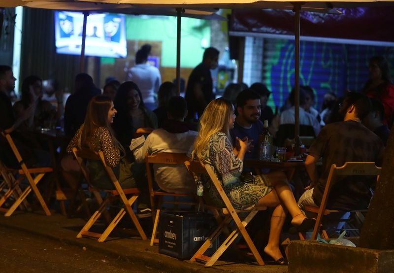 Serviços crescem em agosto no Brasil e chegam a patamar mais alto em quase 6 anos Serviços crescem em agosto no Brasil e chegam a patamar mais alto em quase 6 anos