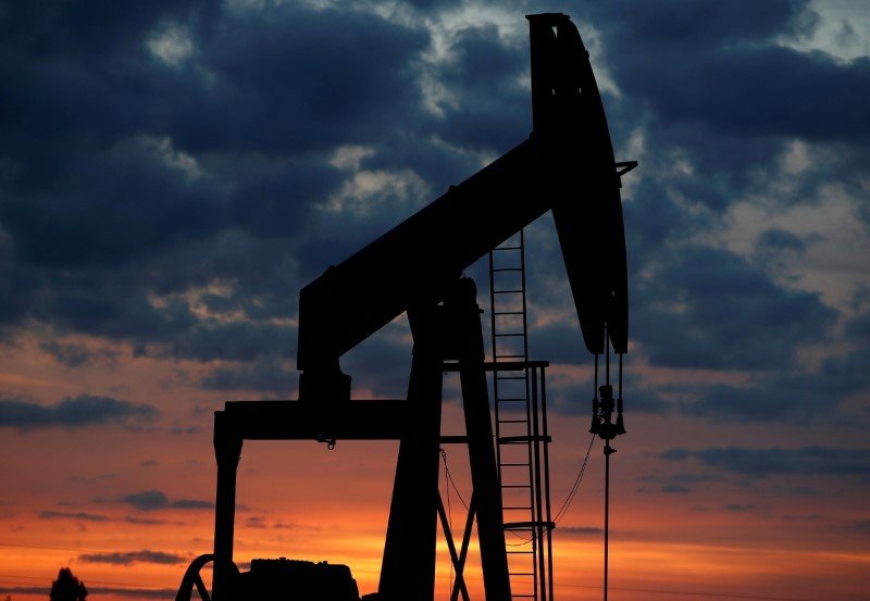 Preços do petróleo avançam com perspectivas de aumento da demanda Preços do petróleo avançam com perspectivas de aumento da demanda