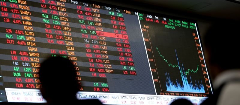Ibovespa despenca após governo anunciar furo no teto de gastos Ibovespa despenca após governo anunciar furo no teto de gastos