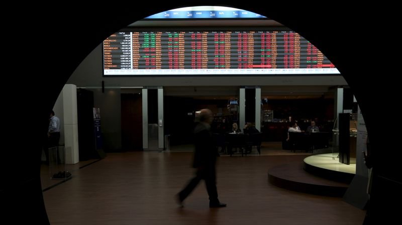 Pessimismo cresce e Ibovespa tem novas mínimas do ano Pessimismo cresce e Ibovespa tem novas mínimas do ano