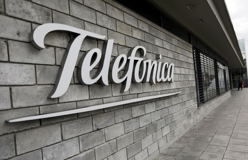 Telefônica Brasil lucra mais no 3º tri, com custos controlados e alta da base móvel Telefônica Brasil lucra mais no 3º tri, com custos controlados e alta da base móvel