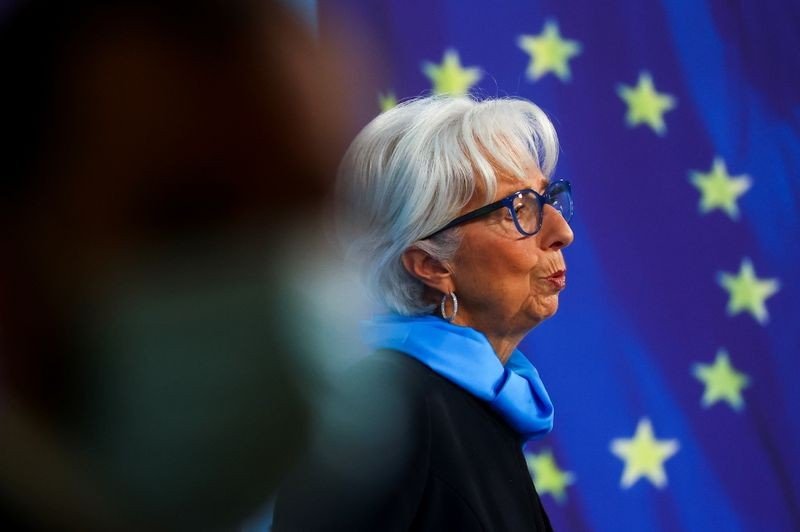 Lagarde diz que BCE está revisando regras para ativos das autoridades de política monetária Lagarde diz que BCE está revisando regras para ativos das autoridades de política monetária