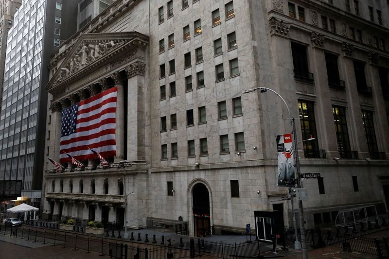 Ações da Tesla levam Nasdaq para máxima recorde de fechamento; S&P 500 recua Ações da Tesla levam Nasdaq para máxima recorde de fechamento; S&P 500 recua