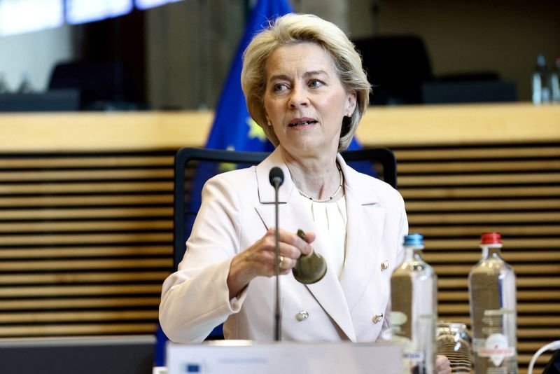 UE planeja investimento de 300 bi de euros para abandonar combustíveis fósseis da Rússia UE planeja investimento de 300 bi de euros para abandonar combustíveis fósseis da Rússia