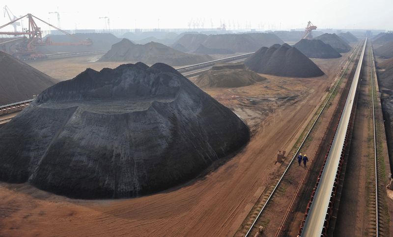 Minério de ferro salta quase 7% após Índia aumentar tarifas de exportação