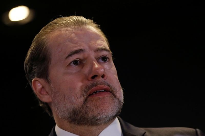 Fachin rejeita pedido da PF de investigar Toffoli por delação de Cabral Fachin rejeita pedido da PF de investigar Toffoli por delação de Cabral