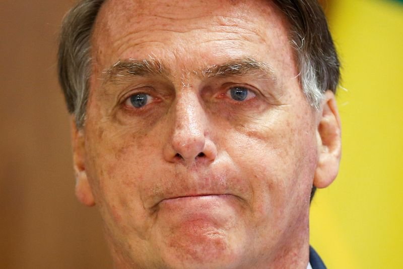 Tendência é voto impresso ser rejeitado na comissão por interferência de Barroso, diz Bolsonaro Tendência é voto impresso ser rejeitado na comissão por interferência de Barroso, diz Bolsonaro